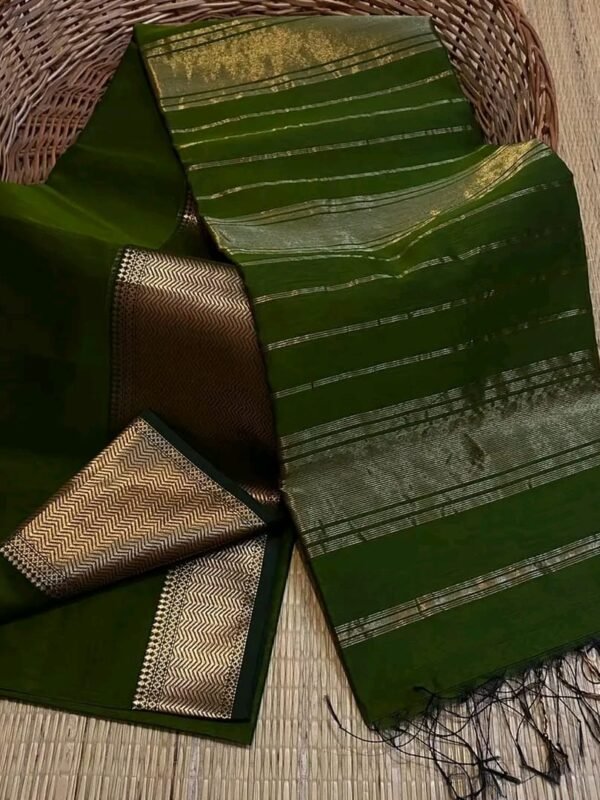 Bottle Green Maheshwari Handloom Silk Cotton Saree with Golden Zari Border | Contrast Pallu & Blouse