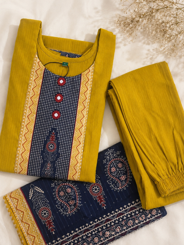3 Piece Barline Schiffli Start Cut Set | Elegant Embroidered Kurta Set